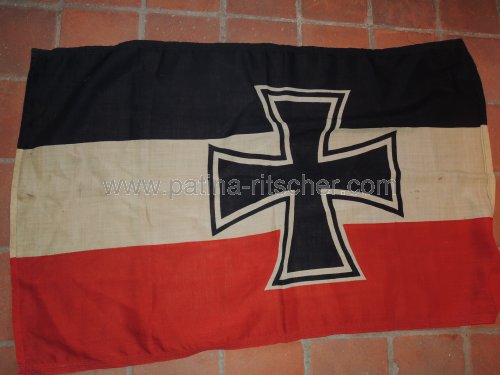 Reichswehr-Reichskriegsflagge. - 
