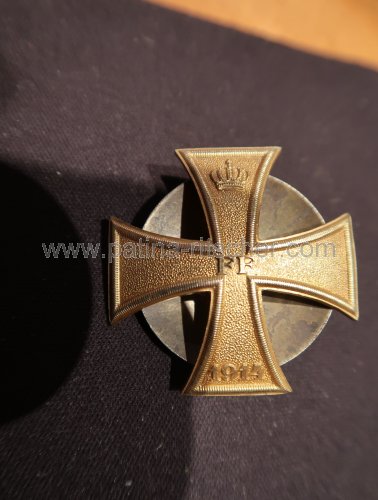 Mecklenburgisches Kriegsverdienstkreuz 1914, der 1.Klasse,an Schraubscheibe. - 